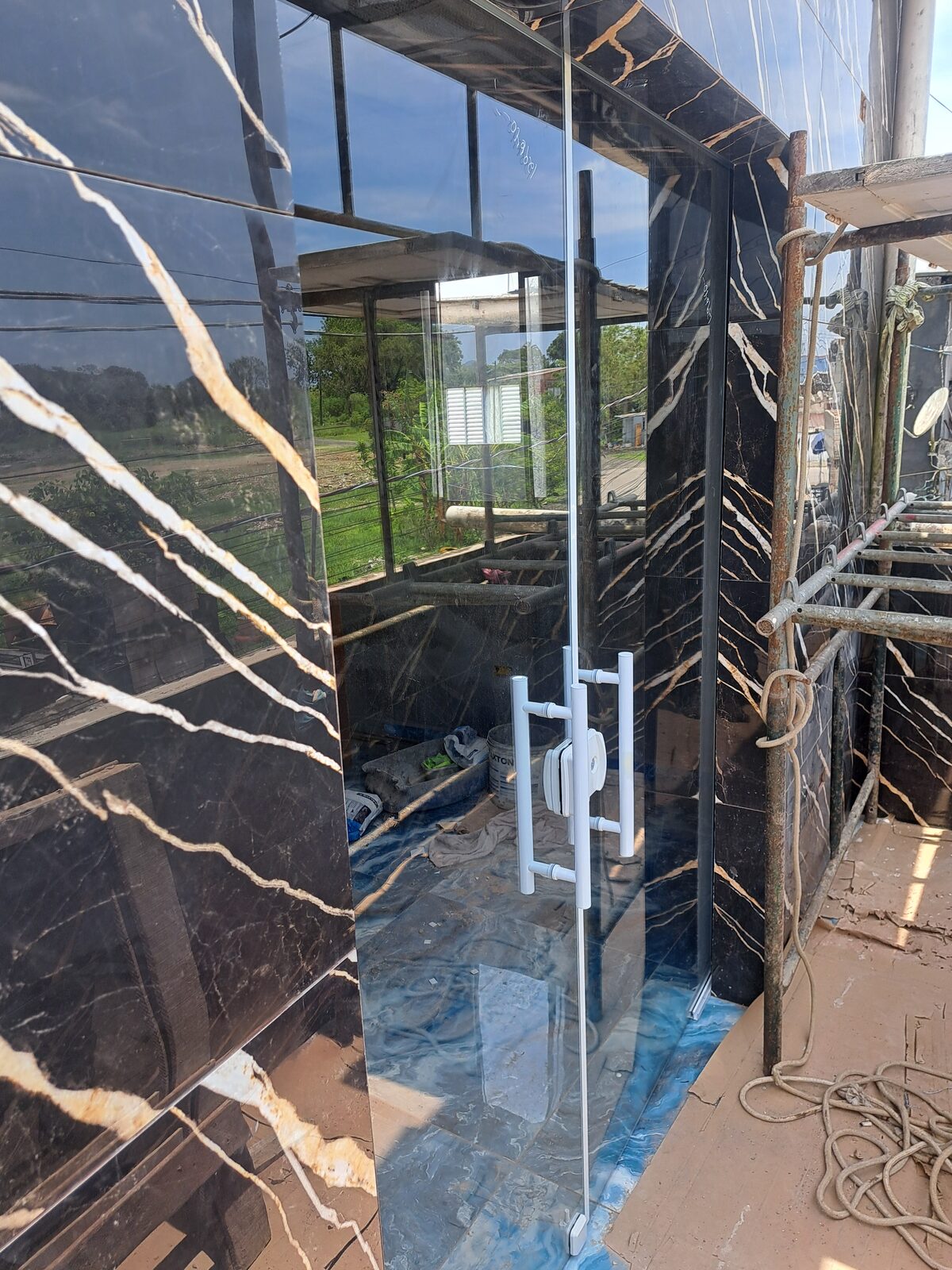 Portas e Divisórias de Vidro